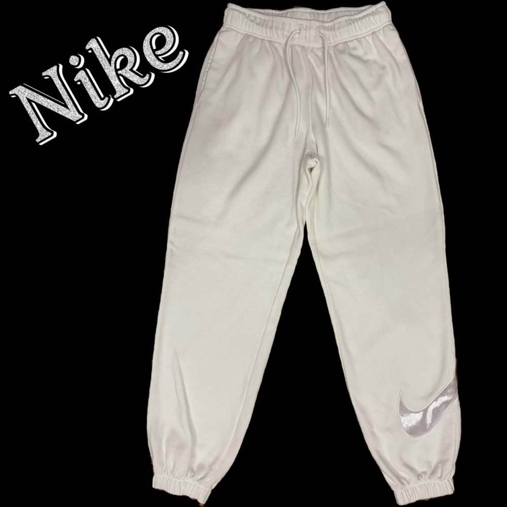 Women’s Nike Fleece Embroidered Sweatpants